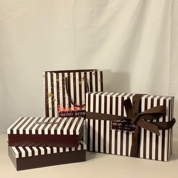 Henri Bendel Centenniel Striped Boxes/Bag - Picture 2 of 11